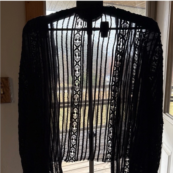$128 Free People XS/small Distressed Black Willow Reverse High Low Kimono shrug - Picture 4 of 8